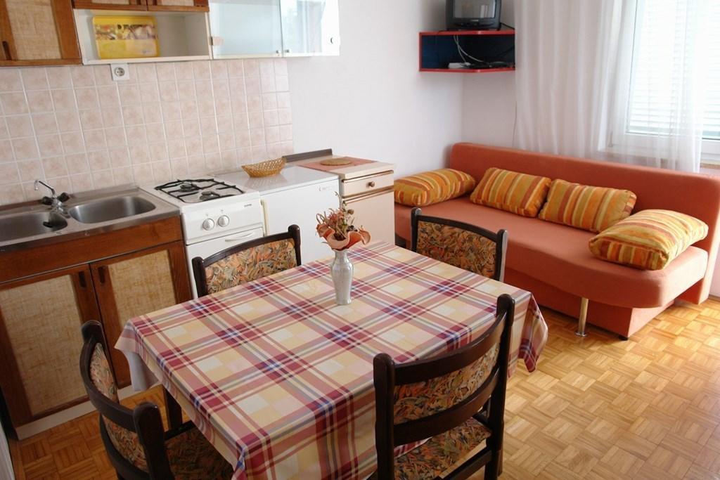 Beautiful Apartment In Crikvenica With Kitchen Quarto foto